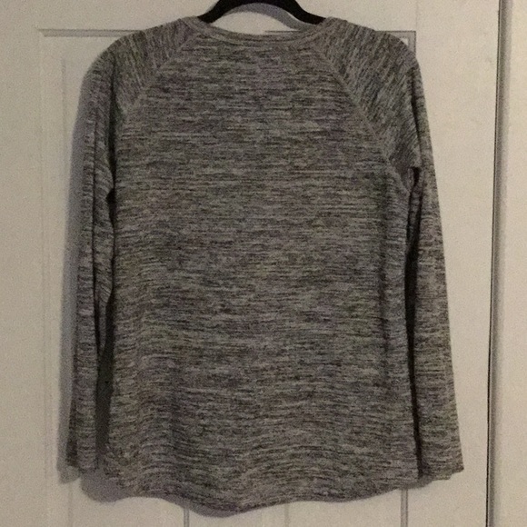 Athleta long sleeve shirt. Size large - Picture 3 of 3
